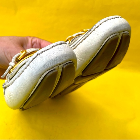 White/gold Prada pebbled leather shoes - Picture 9 of 16